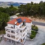 Stipanovi Dvori 4*