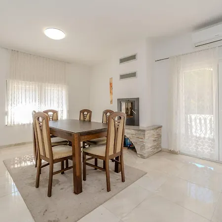 Stipanovi Dvori Gostinjska kuća Benkovac